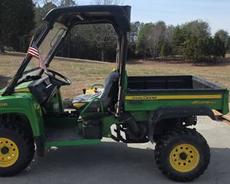 John Deere Gator XUV 620i Utility Vehicle