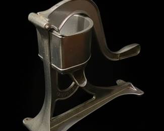 Universal Citrus Juicer