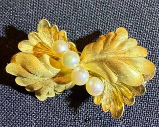 18K Yellow Gold Leaf Brooch with Four White Accents