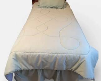 Twin Bed with Bookcase Headboard, Bedding Decor