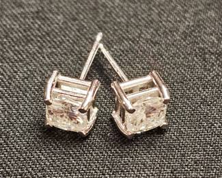 14 karat gold diamond earring studs