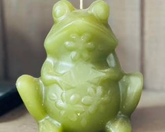 Frog Candle 