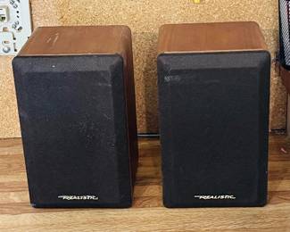 REALISTIC Wood Speakers