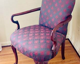 Queen Anne Style Chair 