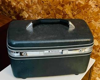 Samsonite Vanity Train Case