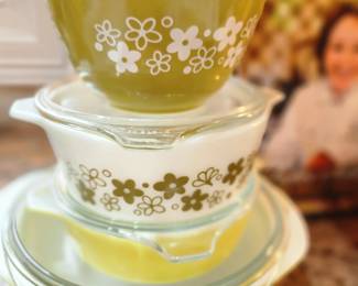 Vintage Pyrex with original glass lids