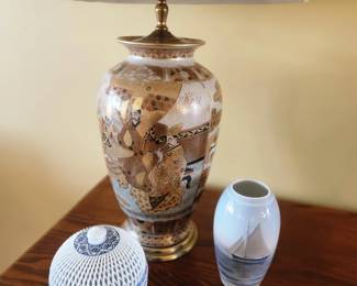 Beautiful table lamp with custom shade