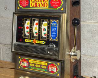 Working novelty slot machine