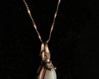 MA114V14 K Diamond  Opal Necklace