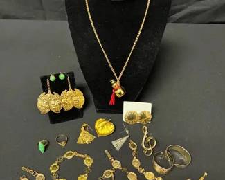 CT241Asian Gold Tone Jewelry