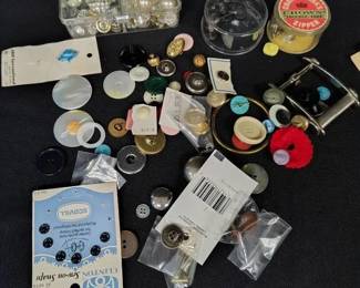 CT192Buttons Mystery Lot