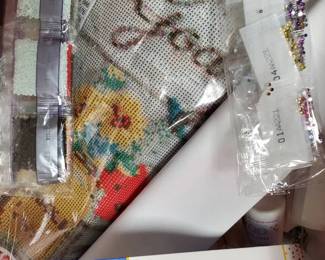 CT191Diamond Dots, Canvases And Supplies Mystery Lot 