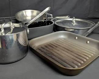 CT290AllClad Assorted Pots And Pans