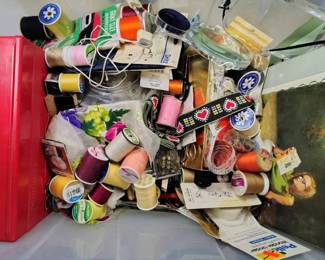 CT190Sewing Notion  Supplies Mystery Lot