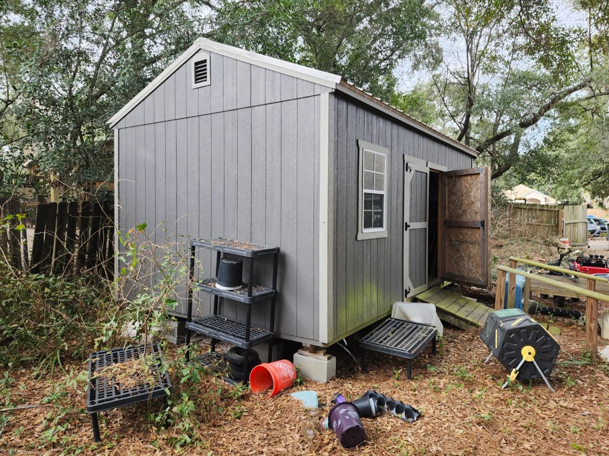 Twenty by twelve, like brand new, you must arrange moving...