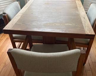 Kitchen Table W/Bench 
$250
42”w X 3ft h