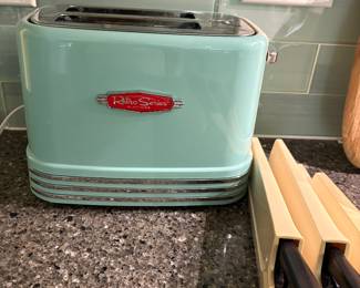 Retro Toaster 
$30