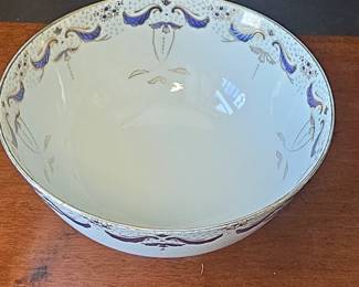 Andrea by Sadek Footed Porcelain Bowl