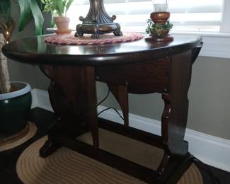 Drop Leaf Occasional Table
