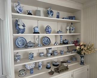 Assorted Delft Items