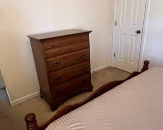 Ethan Allen Heirloom 6-Drawer Dresser