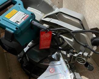 Makita LS1220 12-inch Compound Miter Saw