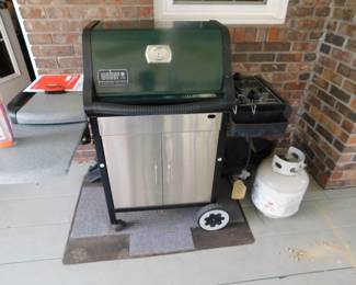 WEBER PROPANE GRILL