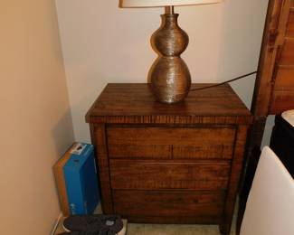 PIER ONE NIGHT STAND & DECORATOR LAMP