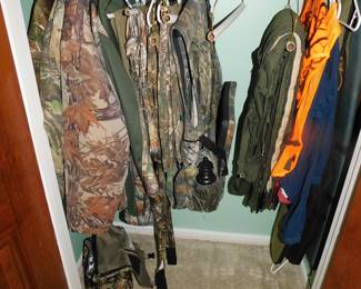 CAMO HUNTING GEAR AND CLOTHING