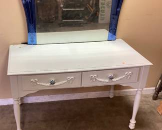 VINTAGE WHITE VANITY WITH MIRROR NO SHIPPING PICKUP ONLY