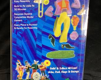 THE BEATLES JOHN LENNON YELLOW SUBMARINE PRE PAINTED MODEL KIT BY POLAR LIGHTS, NEW IN BOX