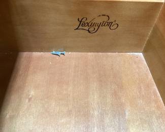 THOMASVILLE FURNITURE 4 DRAWER CHEST OF DRAWERS NO SHIPPING PICKUP ONLY