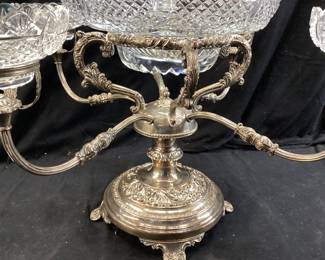 ANTIQUE SHEFFIELD W.B. & COMPANY 4 ARM EPERGNE CENTER PIECE SILVER OVER COPPER SERVING TRAY. VERY NICE PIECE IN GOOD CONDITION WITH ETCHED CRYSTAL GLASS BOWLS, SHEFFIELD, ENGLAND