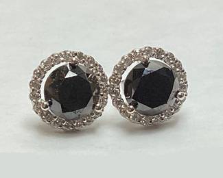 14KT WHITE GOLD BLACK DIAMOND STUD EARRINGS, 4.46cts BLACK DIAMONDS, 0.37cts NATURAL DIAMONDS, 3.1g TOTAL WEIGHT, IAS APPRAISAL $8,940.00