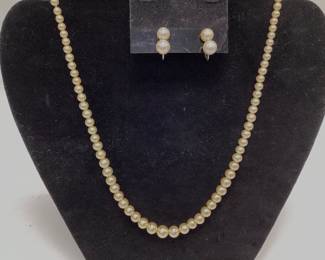  14K VINTAGE PEARL NECKLACE AND EARRINGS SCREW BACK EARRINGS