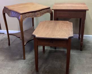 3 WOODEN SIDE TABLES OAK CARVED WITH CURVING CABRIOLE LEGS, FEDERAL STYLE TABLES
