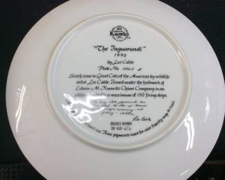 (16) EDWIN KNOWLES & W.L. GEORGE AMERICAN WILDLIFE COLLECTORS PLATES WITH 2 WALL HANG DISPLAY RACKS