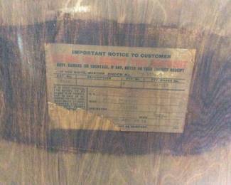 ANTIQUE MISSION OAK DOUBLE DOOR BOOKCASE LEFT GLASS PANEL IS BROKEN AT THE BOTTOM NO SHIPPING PICKUP ONLY