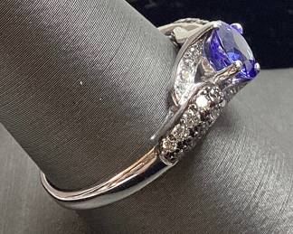 14KT WHITE GOLD TANZANITE & DIAMOND RING, SIZE 9.75, 1.5ct TANZANITE, 0.45cts FANCY BROWN/COLORLESS DIAMONDS, 4.5g TOTAL WEIGHT, GGA APPRAISAL $8,270.00