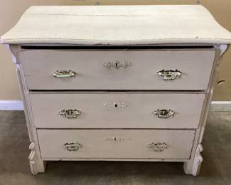 ANTIQUE FRENCH STYLE CHEST OF DRAWERS 3 DRAWER NO SHIPPING PICKUP ONLY