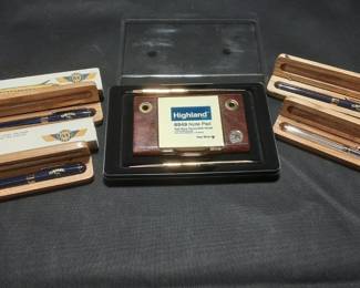 RARE RJ REYNOLDS CAMEL, WINSTON CUP PENS THIS LOT INCLUDES CUSTOM RJ REYNOLDS CAMEL INSIGNIA PEN HOLDER WITH GOLD TONE ANSON INK PENS AND RETRO 1951 INK PENS