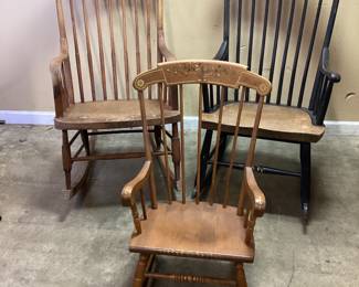 3 VINTAGE ROCKING CHAIRS HITCHCOCK STYLE AND WINDSOR STYLE
