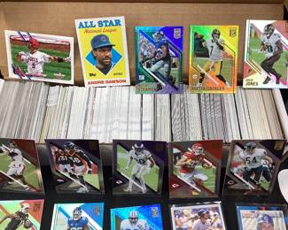5 SLEEVES ASSORTED BASEBALL, FOOTBALL, BASKETBALL CARDS, TOPPS, DONRUSS, PANINI, TOM BRADY, VON MILLER, BARRY SAUNDERS, MARK GRACE, WADE BOGGS, BILLY MARTIN, EARL WEAVER, TOM GLAVIN, DARYL STRAWBERRY, ALBERT PUJOLS,