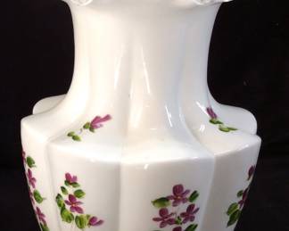 VTG. FENTON VIOLETS IN THE SNOW PATTERN RUFFLED EDGE VASE, 10in