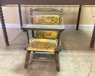 VINTAGE CHILDREN'S SPOOL BED FRAME AND HIGHCHAIR OR POTTY CHAIR
