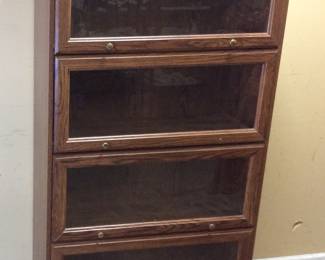 VINTAGE 4 SHELF BARRISTER STYLE BOOKCASE NO SHIPPING PICKUP ONLY