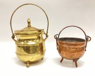 VTG. BRASS SMUDGE POT AND COPPER CAULDRON 7 AND 4 INCHES TALL. BRASS SMUDGE POT MADE IN JAPAN