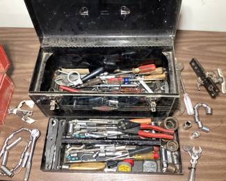 3) TOOL BOXES WITH ASSORTED LOOSE TOOLS Mac Tool box, 2 drawer craftsman and 1 tray craftsman. Some Mac, Snap-On, Craftsman