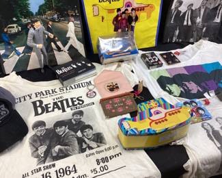ASSORTED BEATLES MEMORABILIA, SHIRTS, BAGS, L LUNCHBOX, FLIP BOOK