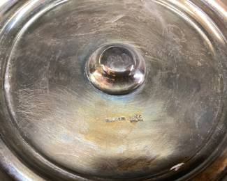 ANTIQUE SHEFFIELD W.B. & COMPANY 4 ARM EPERGNE CENTER PIECE SILVER OVER COPPER SERVING TRAY. VERY NICE PIECE IN GOOD CONDITION WITH ETCHED CRYSTAL GLASS BOWLS, SHEFFIELD, ENGLAND